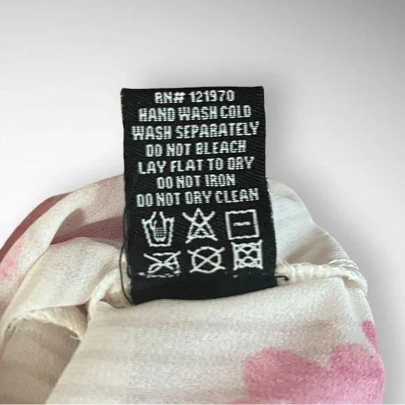 VICI‎ Valencia Rose Printed White Pink Boho Balloon Sleeve Blouse Small | EUC - Picture 8 of 9